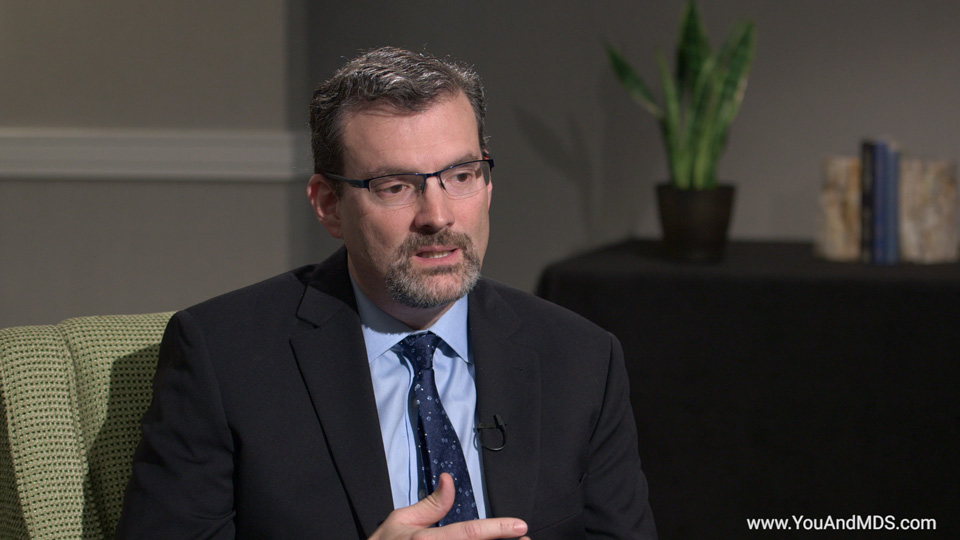 What are the goals of treatment for MDS-related anemia?